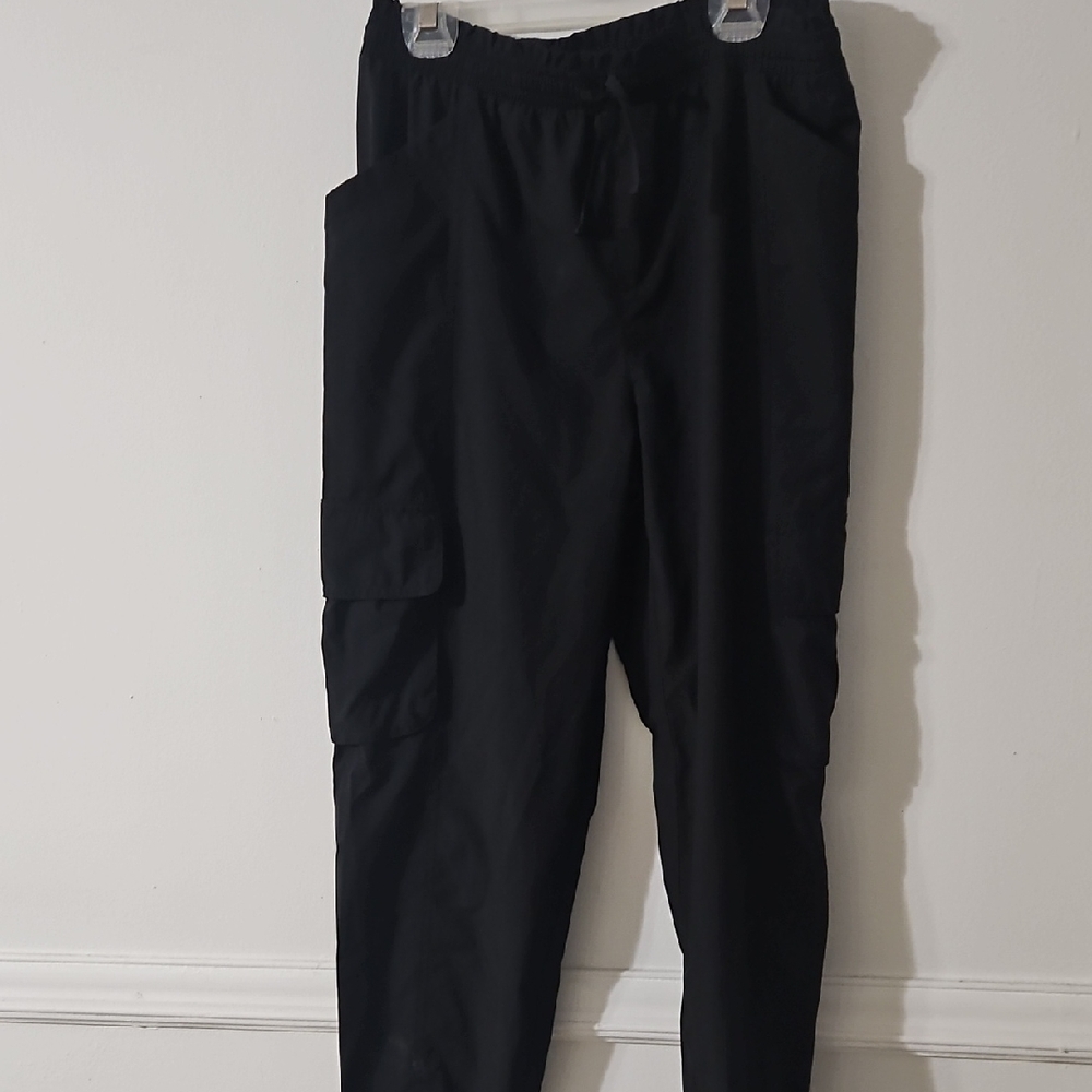 Girls Black Cargo Pants with Elastic Waist and Utility Pockets
